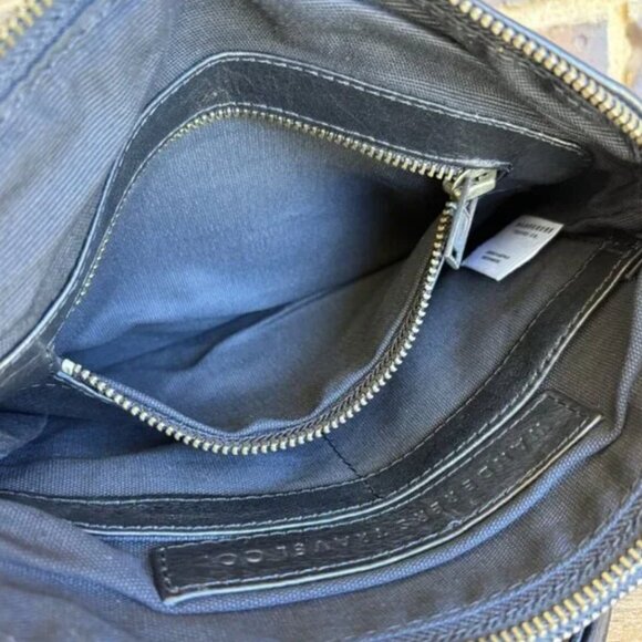 Wanderers Travel Co. The Venetian Grande Passport Crossbody Purse Black Leather - Picture 5 of 11